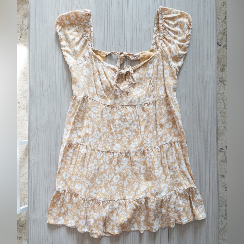 Yellow Aeropostale Floral Dress in Size Small